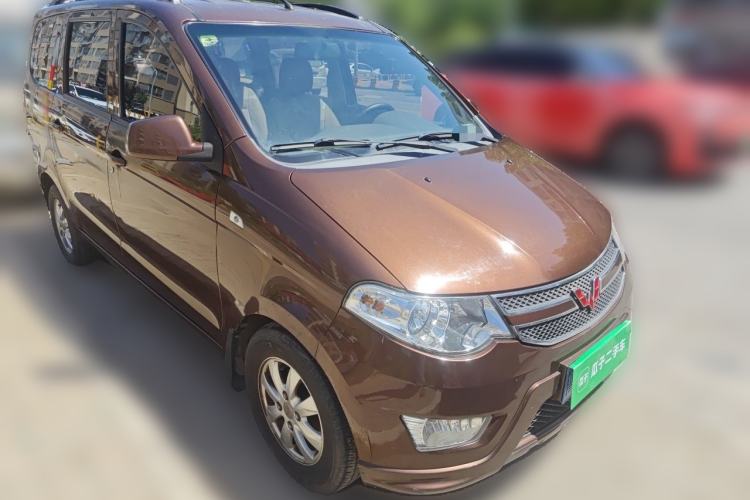 Used Wuling Hongguang 2016 1.5L S Comfort Version Front Right 45 Deg