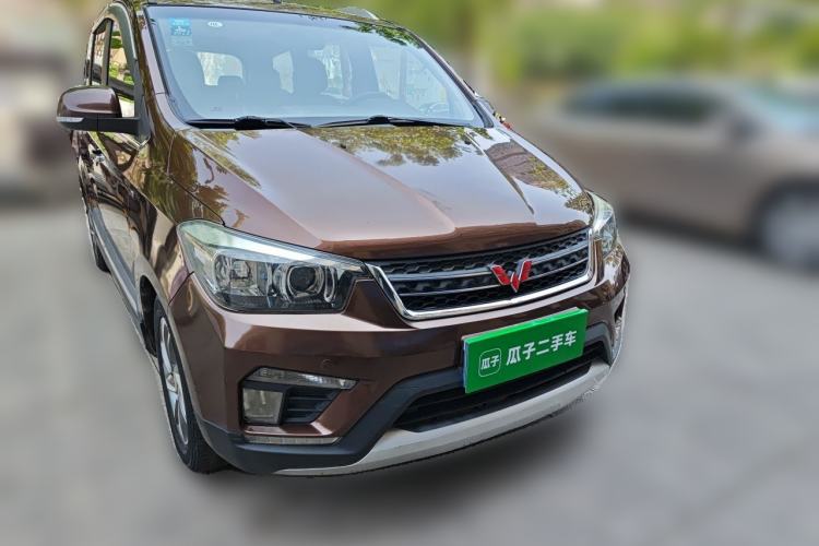 Used Wuling Hongguang 2016 1.5L S1 Deluxe Model China V-standard Front Right 45 Deg