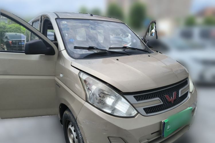 Used Wuling Hongguang 2016 1.5L Restyled S Comfort Version Front Right 45 Deg
