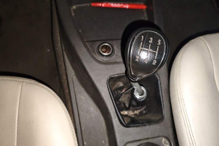 Used Wuling Hongguang 2016 1.5L S Comfort Version Gear Lever