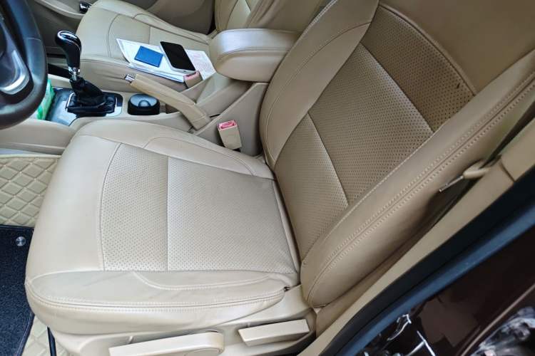 Used Wuling Hongguang 2016 1.5L S1 Deluxe Model China V-standard Left Front Seat