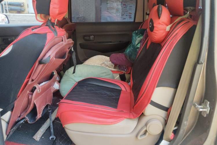 Used Wuling Hongguang 2016 1.5L S Comfort Version Left Rear Seat