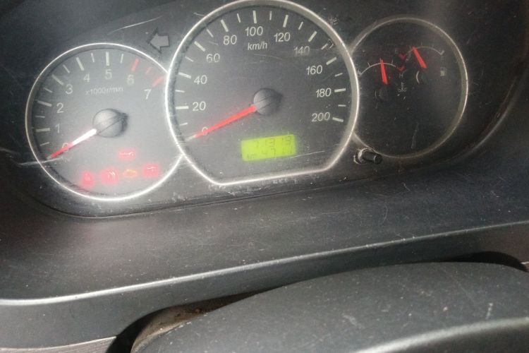 Used Wuling Hongguang 2016 1.5L S Comfort Version Odometer Close Up