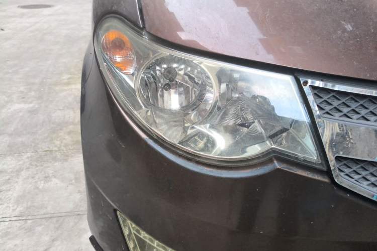 Used Wuling Hongguang 2016 1.5L Restyled S Comfort Version Right Front Headlight