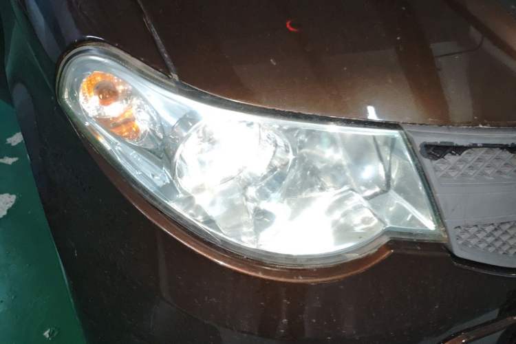 Used Wuling Hongguang 2016 1.5L S Comfort Version Right Front Headlight