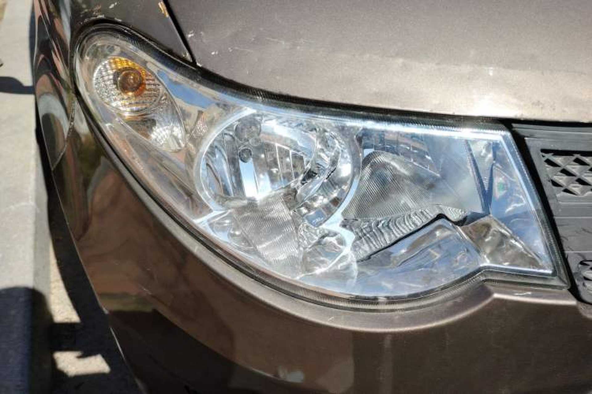 Used Wuling Hongguang 2016 1.5L S Comfort Version Right Front Headlight