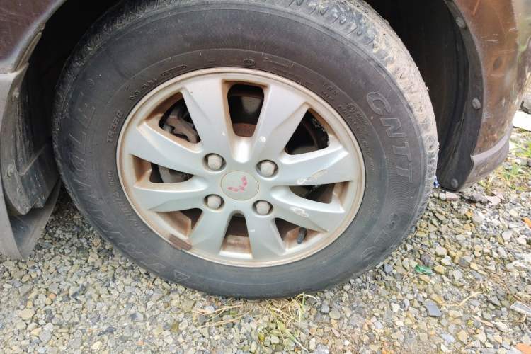 Used Wuling Hongguang 2016 1.5L Restyled S Comfort Version Right Front Wheel Hub