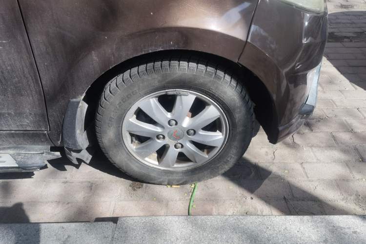 Used Wuling Hongguang 2016 1.5L Restyled S Comfort Version Right Front Wheel Hub