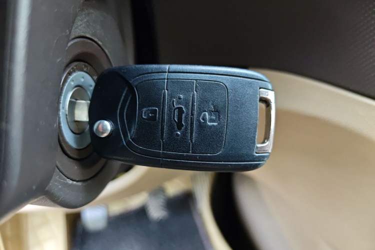 Used Wuling Hongguang 2016 1.5L S1 Deluxe Model China V-standard Vehicle Key