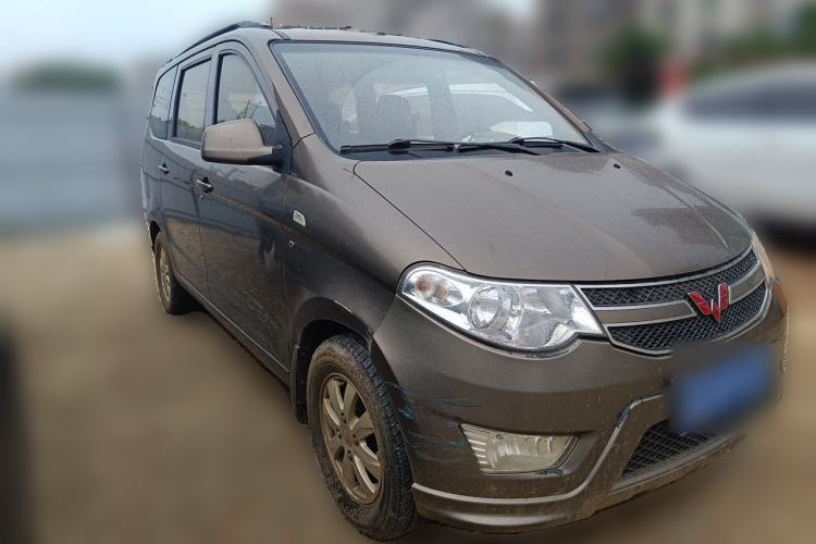 Used Wuling Hongguang 2016 1.5L S Comfort Version Front Right 45 Deg