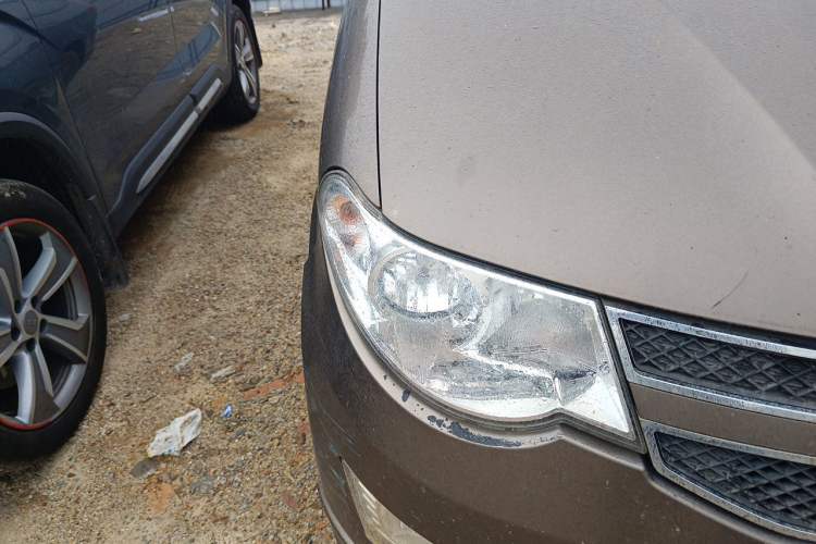 Used Wuling Hongguang 2016 1.5L S Comfort Version Right Front Headlight