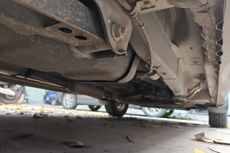 Used Wuling Hongguang 2016 1.5L S Comfort Version Chassis Rear Right