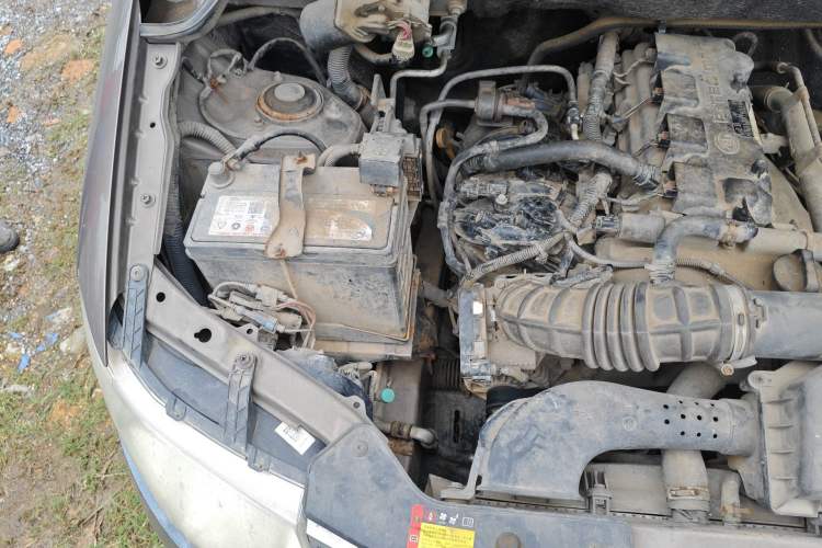 Used Wuling Hongguang 2016 1.5L Restyled S Comfort Version Engine Bay Right