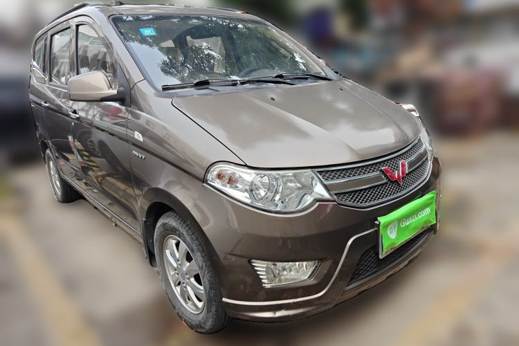 Used Wuling Hongguang 2016 1.5L S Comfort Version Front Right 45 Deg