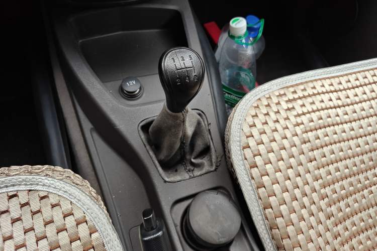 Used Wuling Hongguang 2016 1.5L S Comfort Version Gear Lever