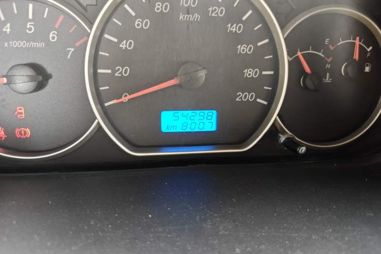 Used Wuling Hongguang 2016 1.5L S Comfort Version Odometer Close Up