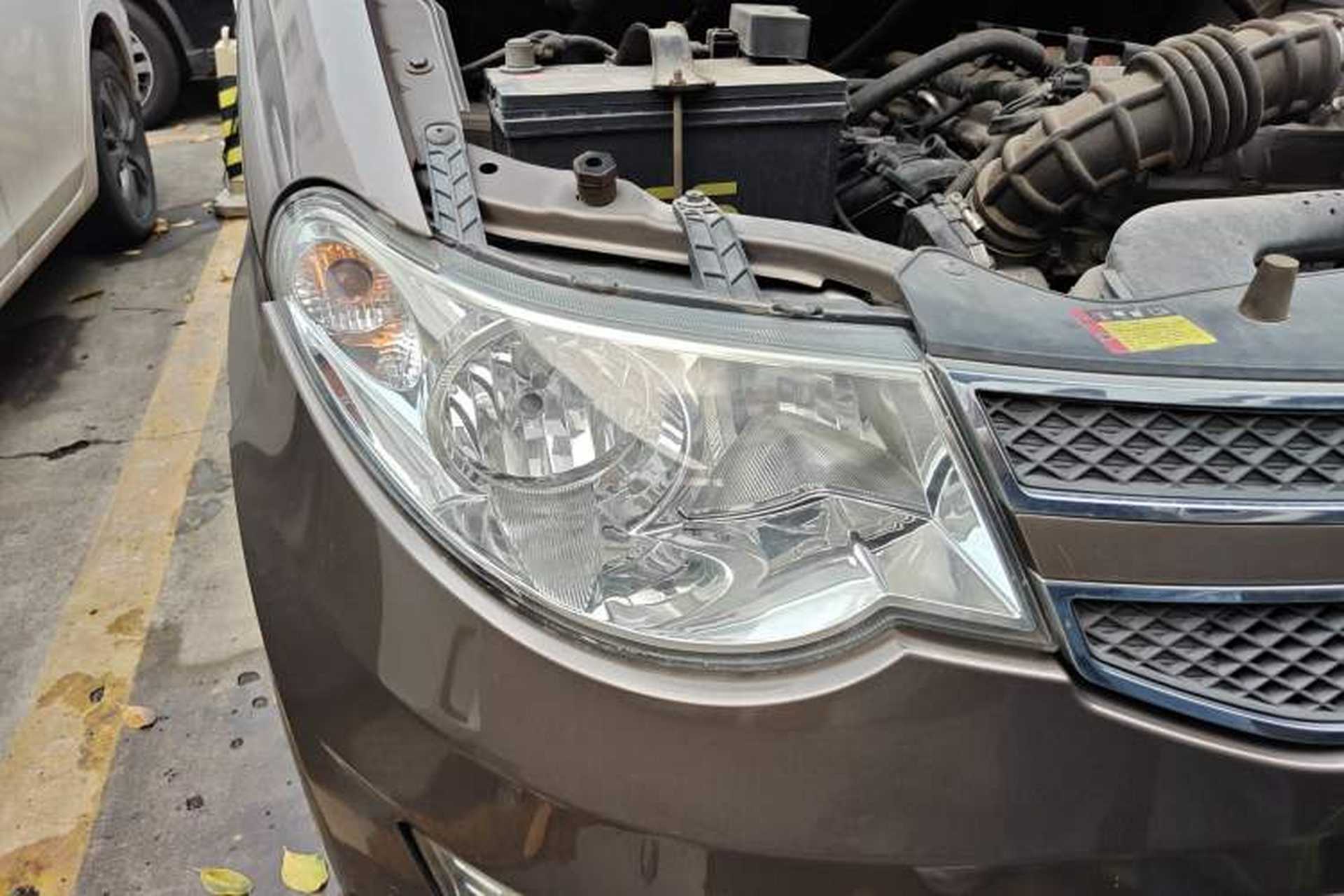 Used Wuling Hongguang 2016 1.5L S Comfort Version Right Front Headlight