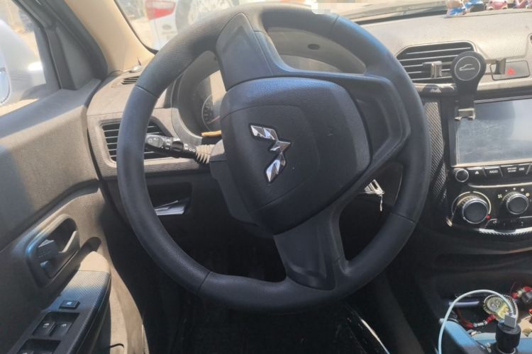 Used Wuling Hongguang 2016 1.5L S Comfort Version Steering Wheel