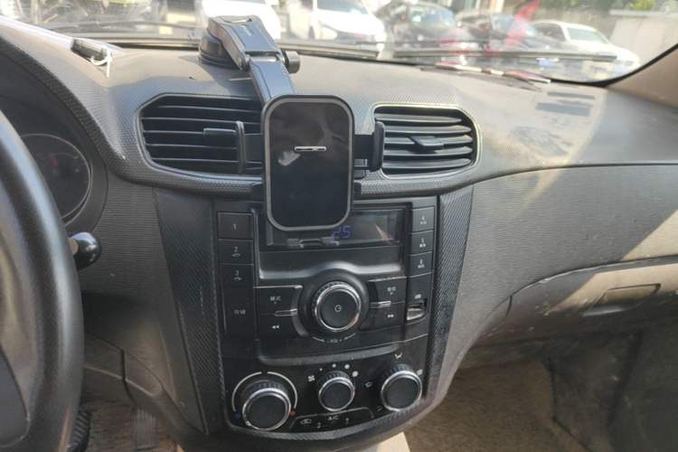 Used Wuling Hongguang 2016 1.5L Restyled S Comfort Version Audio And AC Panel