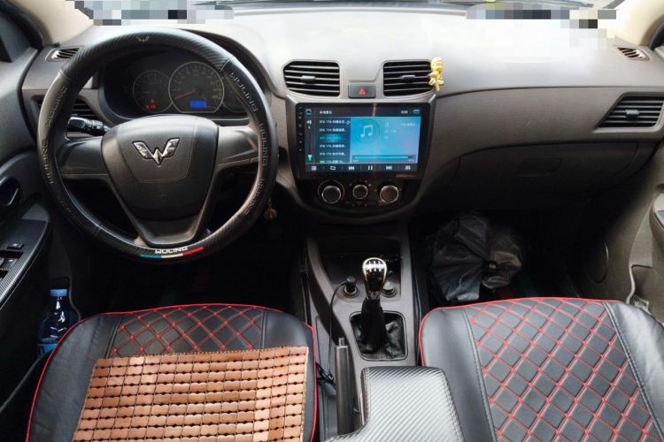 Used Wuling Hongguang 2016 1.5L Restyled S Comfort Version Center Console