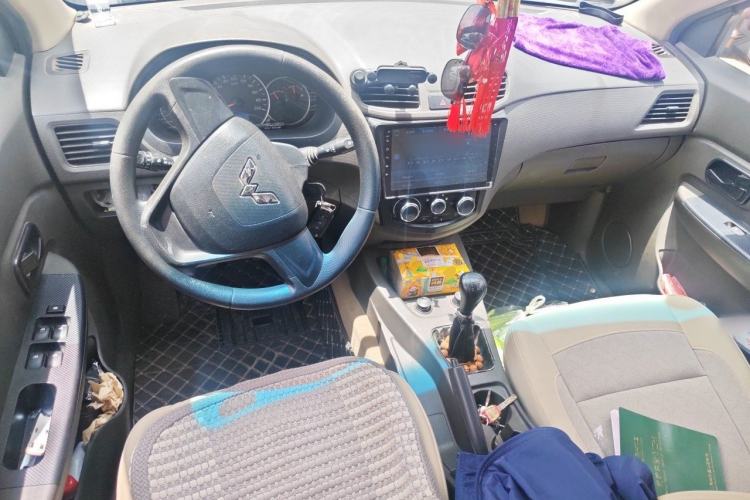 Used Wuling Hongguang 2016 1.5L Restyled S Comfort Version Center Console