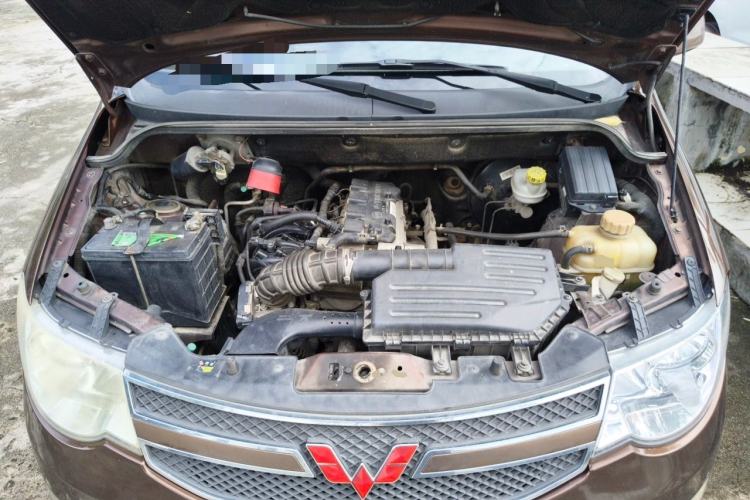 Used Wuling Hongguang 2016 1.5L Restyled S Comfort Version Engine Bay