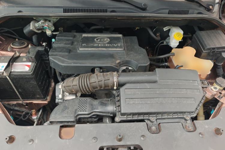 Used Wuling Hongguang 2016 1.5L S1 Deluxe Model China V-standard Engine Bay