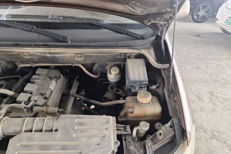 Used Wuling Hongguang 2016 1.5L Restyled S Comfort Version Engine Bay Left