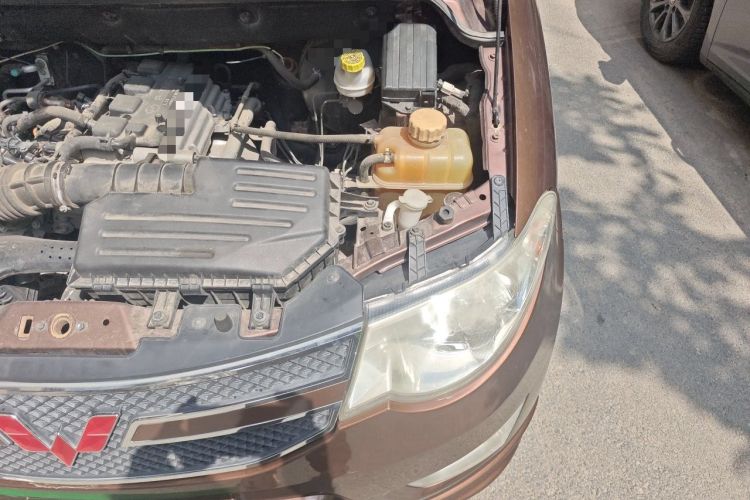 Used Wuling Hongguang 2016 1.5L Restyled S Comfort Version Engine Bay Left