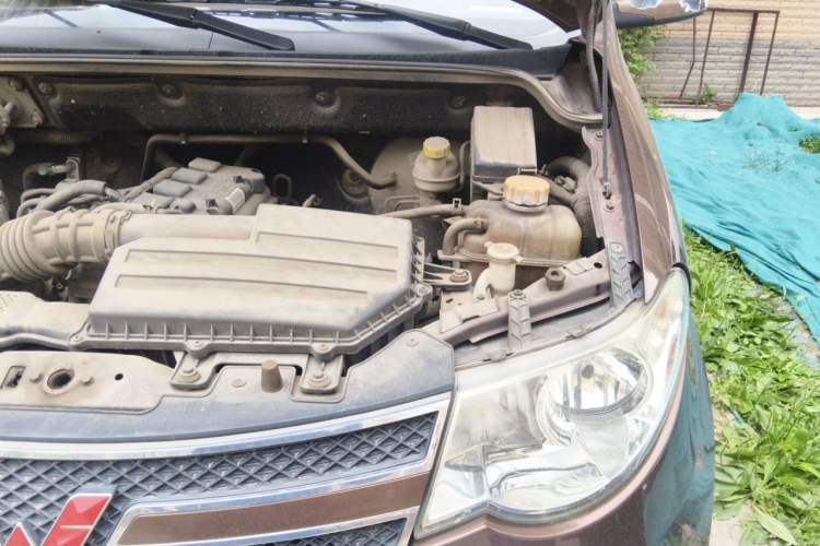 Used Wuling Hongguang 2016 1.5L Restyled S Comfort Version Engine Bay Left