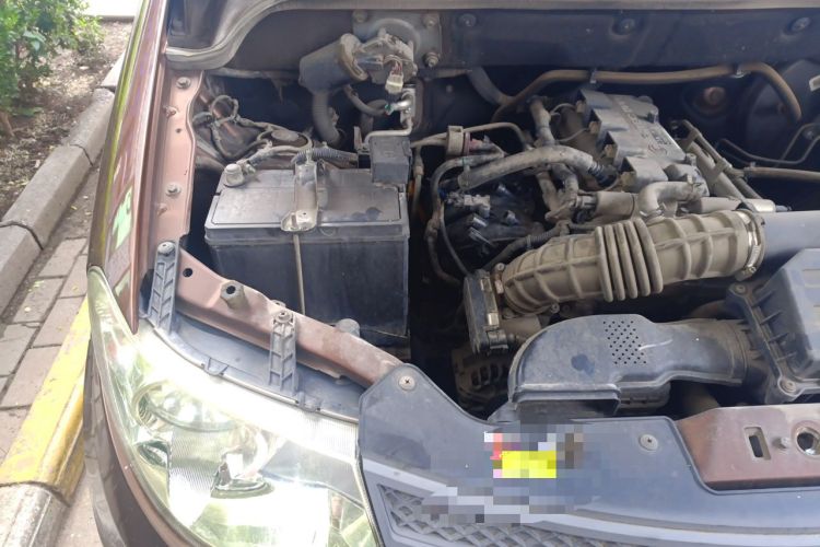 Used Wuling Hongguang 2016 1.5L Restyled S Comfort Version Engine Bay Right