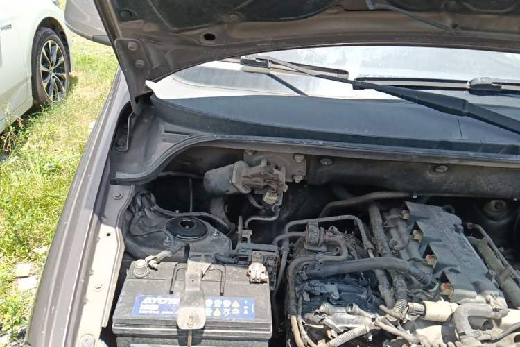Used Wuling Hongguang 2016 1.5L Restyled S Comfort Version Engine Bay Right