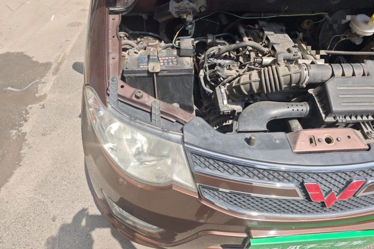 Used Wuling Hongguang 2016 1.5L Restyled S Comfort Version Engine Bay Right