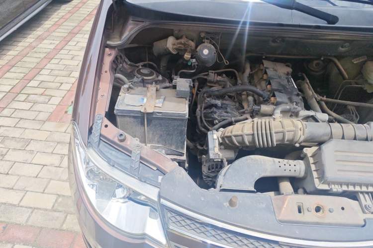 Used Wuling Hongguang 2016 1.5L Restyled S Comfort Version Engine Bay Right
