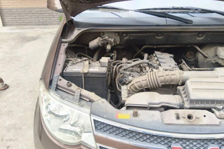 Used Wuling Hongguang 2016 1.5L Restyled S Comfort Version Engine Bay Right
