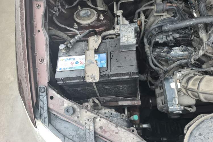 Used Wuling Hongguang 2016 1.5L Restyled S Comfort Version Engine Bay Right
