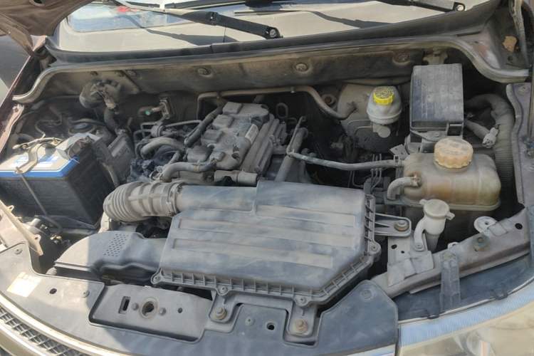 Used Wuling Hongguang 2016 1.5L Restyled S Comfort Version Engine Bay