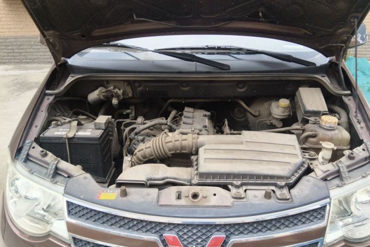 Used Wuling Hongguang 2016 1.5L Restyled S Comfort Version Engine Bay