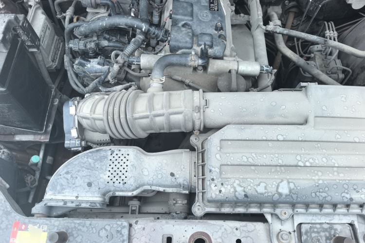 Used Wuling Hongguang 2016 1.5L Restyled S Comfort Version Engine Bay