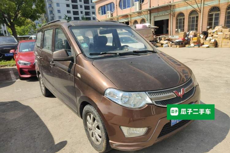 Used Wuling Hongguang 2016 1.5L Restyled S Comfort Version Front Right 45 Deg