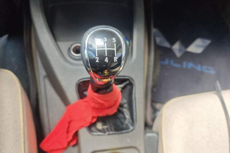 Used Wuling Hongguang 2016 1.5L Restyled S Comfort Version Gear Lever