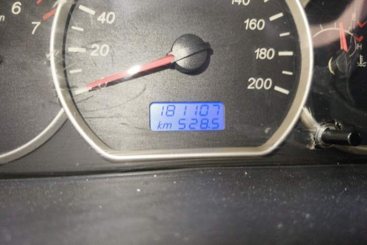 Used Wuling Hongguang 2016 1.5L Restyled S Comfort Version Odometer Close Up