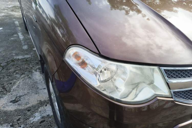Used Wuling Hongguang 2016 1.5L Restyled S Comfort Version Right Front Headlight