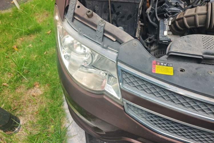Used Wuling Hongguang 2016 1.5L S Comfort Version Right Front Headlight