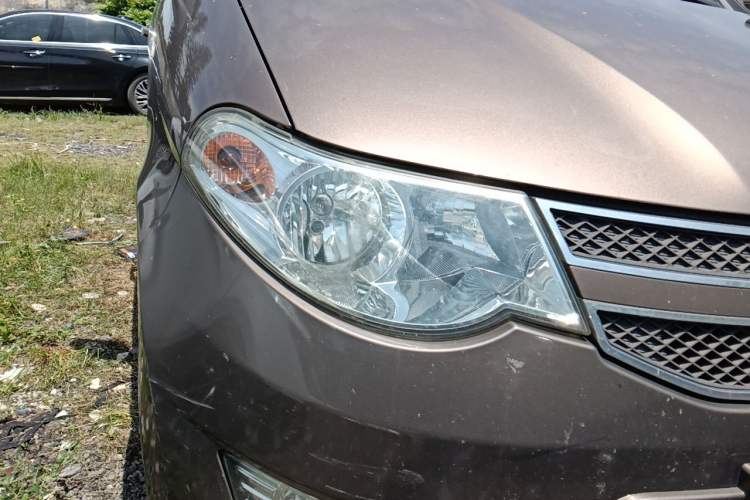 Used Wuling Hongguang 2016 1.5L Restyled S Comfort Version Right Front Headlight