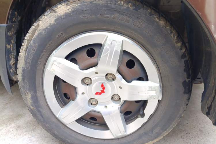 Used Wuling Hongguang 2016 1.5L Restyled S Comfort Version Right Front Wheel Hub