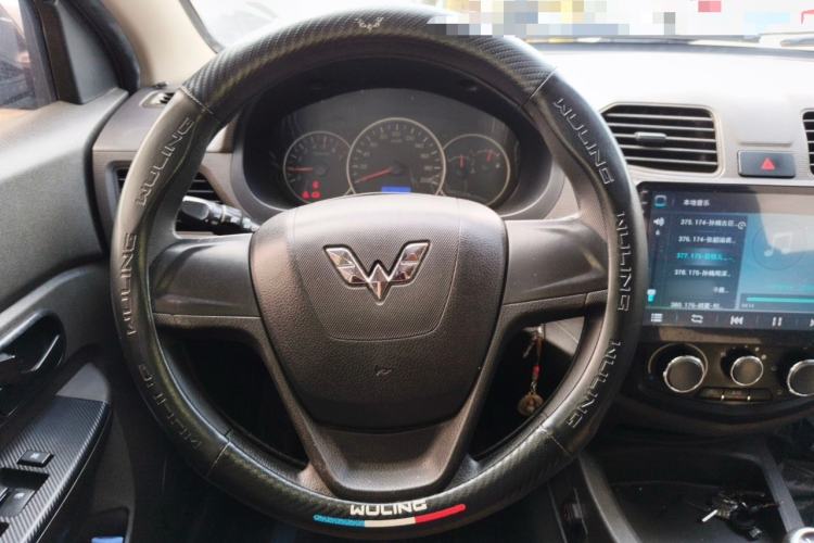 Used Wuling Hongguang 2016 1.5L Restyled S Comfort Version Steering Wheel