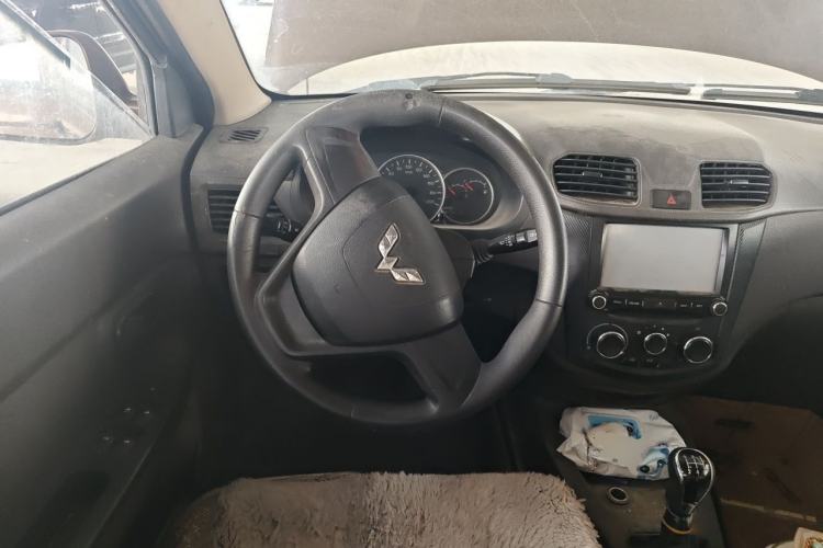 Used Wuling Hongguang 2016 1.5L Restyled S Comfort Version Steering Wheel