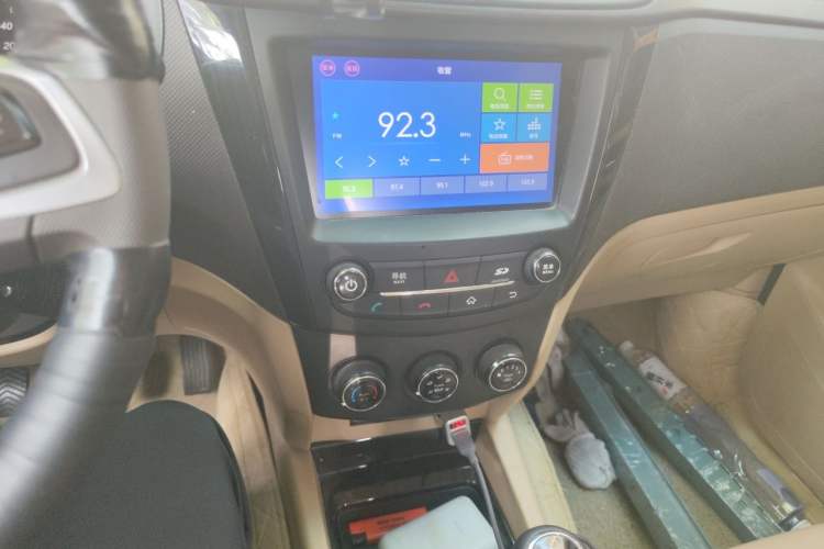 Used Wuling Hongguang 2016 1.5L S1 Deluxe Model China V-standard Audio And AC Panel