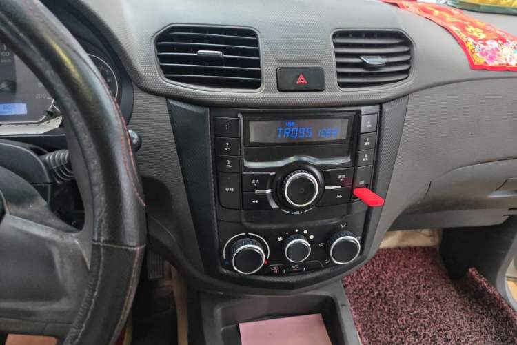 Used Wuling Hongguang 2016 1.5L Restyled S Comfort Version Audio And AC Panel
